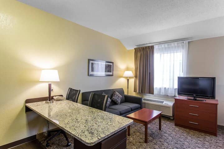 Room 29 of 48