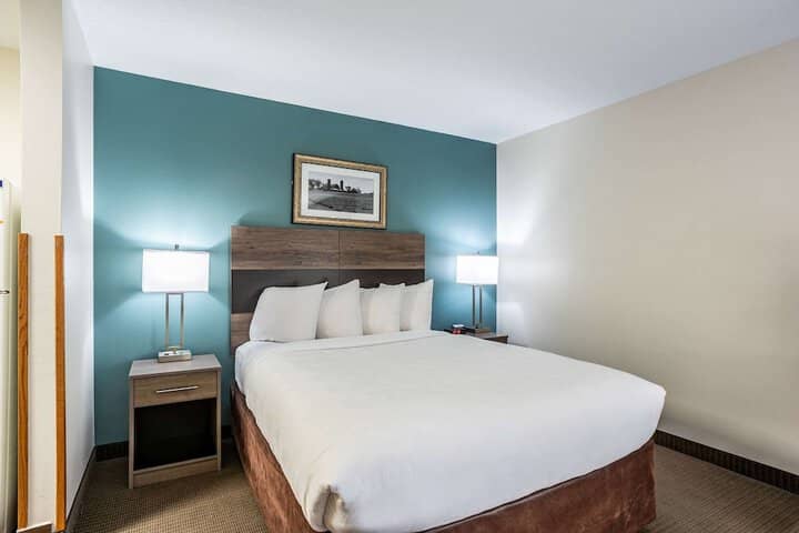 Room 32 of 67
