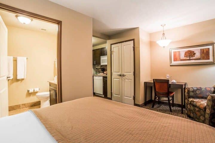 Room 15 of 37