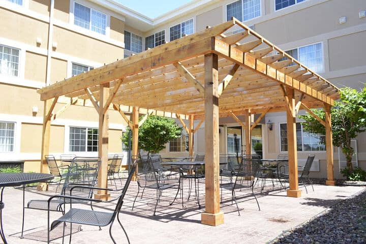 Hotel Exterior 54 of 57