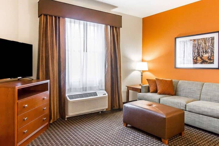 Room 15 of 39