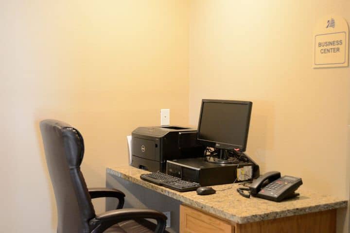 Business Center 52 of 57
