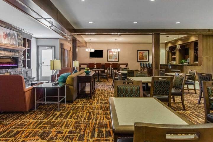 Breakfast area