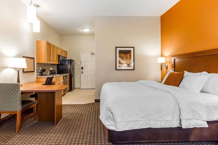 Room 18 of 39