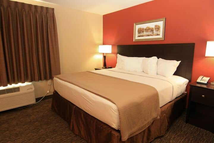 Room 6 of 37