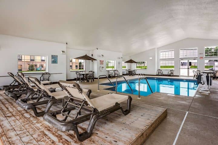 Pool 40 of 67