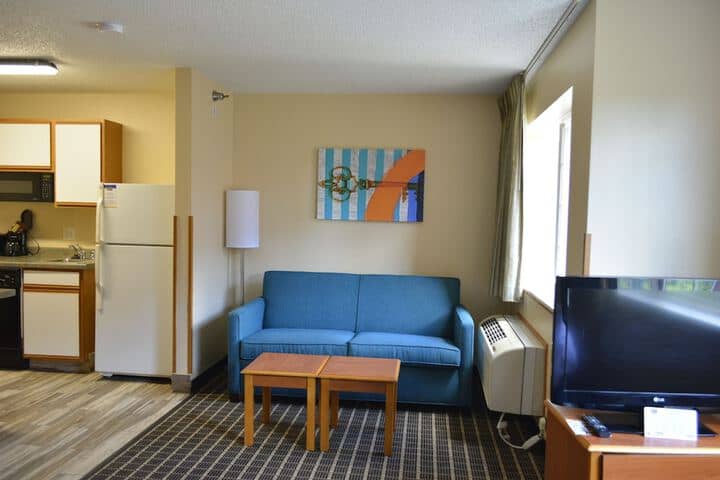 Room 33 of 57